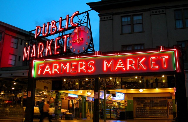 2 BR, Downtown, VUE SUR L'EAU! 98% de score de marche! Pkg-WiFi-Cable GRATUIT! Bain à remous et piscine!