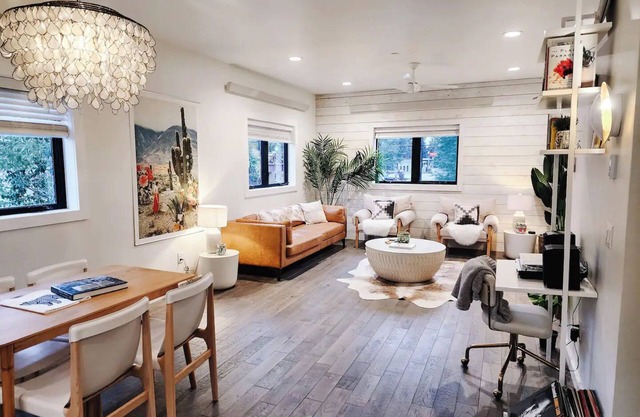 Downtown 2BD 1.5BA Mountain Town Apt