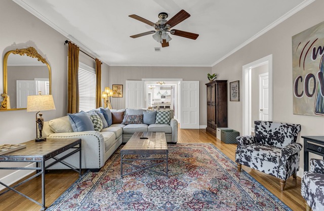 8 Beds | Close to MSU | Historic Home
