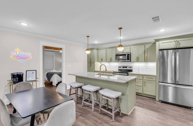 Modern Luxury | Dog Park | Charming-Mins to MSU