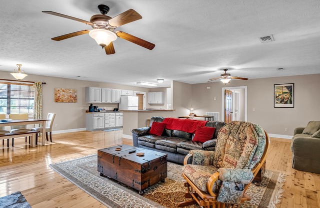 Spacious Quiet 2 Bedroom House with Gated Entrance