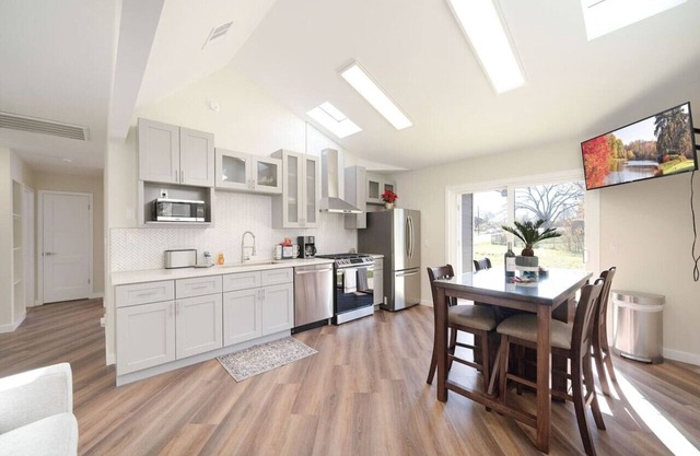 Downtown Austin 4 Bedroom Gem