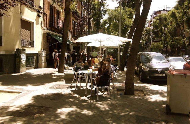 Downtown Chamberi 3 chambres doubles 6 personnes balcon Wifi ascenseur A / C