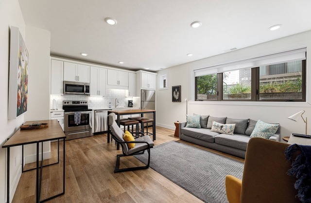 Downtown Escape 1BR Condo