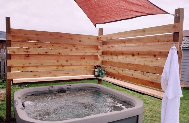 JACUZZI! Marcher partout - arrière-cour pour chiens - foyer. Voyez pourquoi nous sommes les meilleurs!