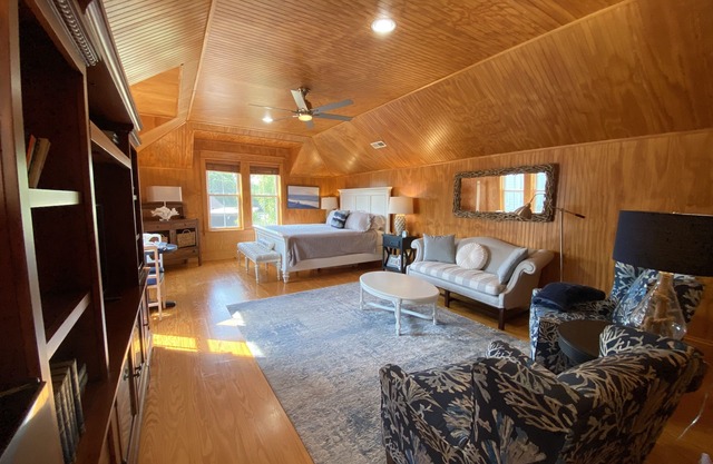 Downtown Manteo Studio