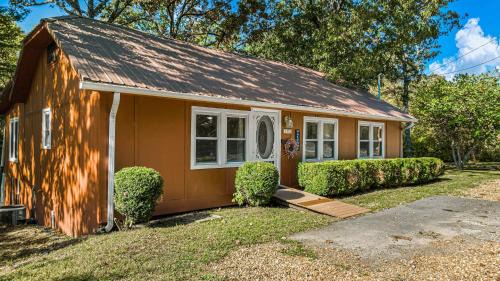 Downtown Mentone - Baileys Bungalow