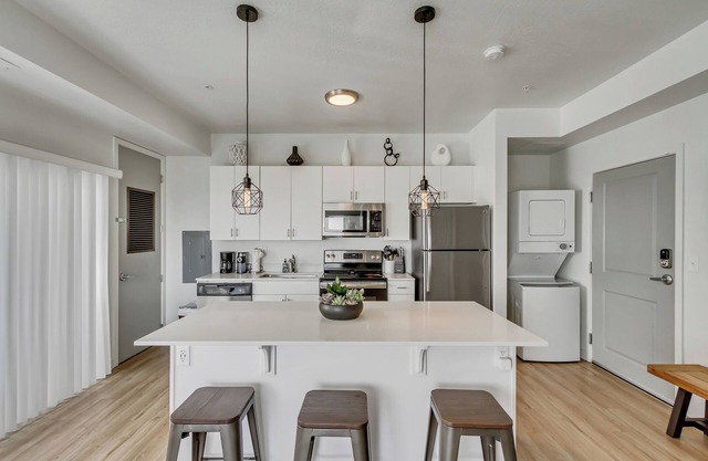 400-Penthouse Living! 1bed / 1bath Downtown SLC avec une vue à 180 degrés!