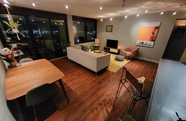 Downtown Penthouse River View