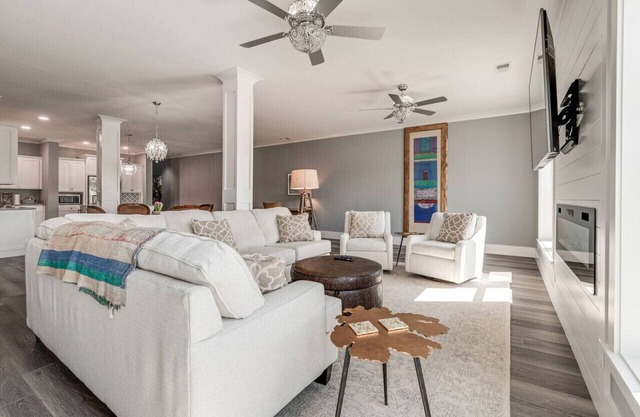 Downtown's NEWEST AIRBNB "THE FIDDLE" !!!