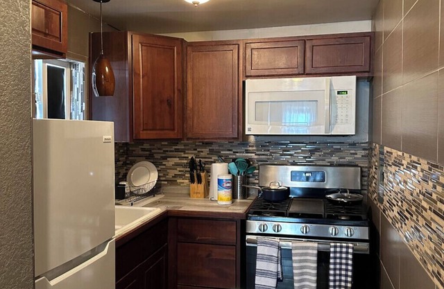 Downtown studio with easy street access