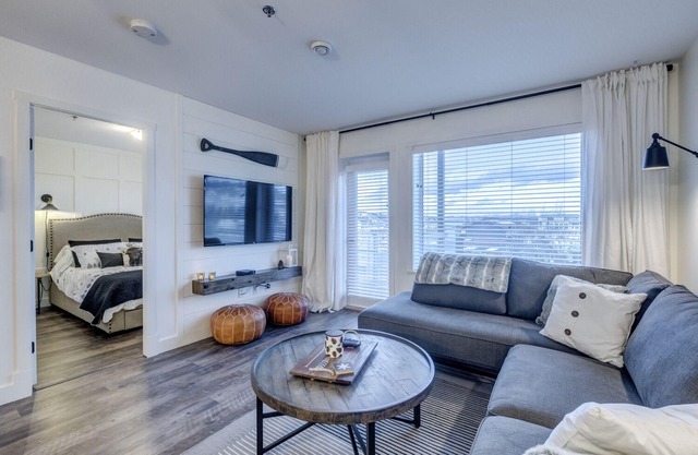 ★ Condo du centre-ville de Whitehorse | The Northern Lux ★