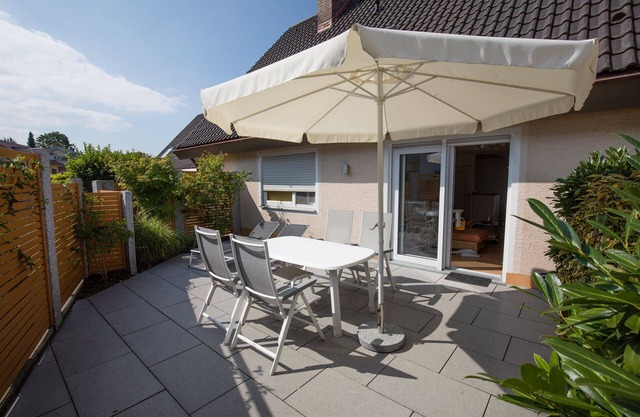 "Appartement de vacances Dr Saretz" avec vue partielle sur le lac, terrasse privée et WLAN