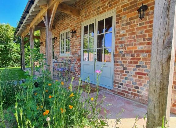 Dragonfly cottage