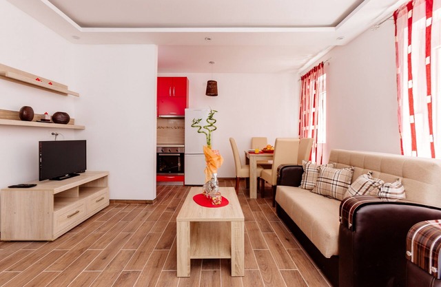 Dram Vacation Apartments- Red Studio