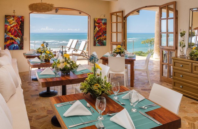 Dramatic Ocean View and Exclusive Island Beach - Ocean View Suite # 1