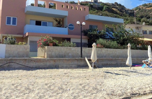 Rêve appartement dans un emplacement idéal directement sur la plage, avec une belle vue sur la mer