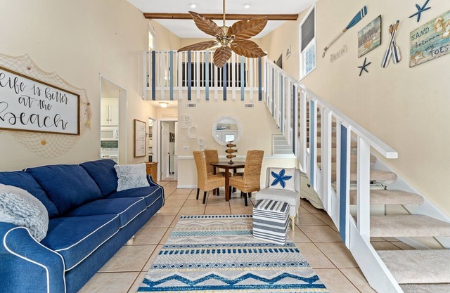 Dream family townhome - pools, across street from beach