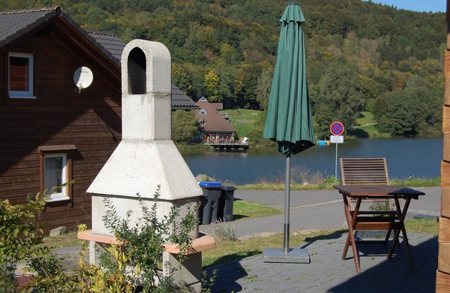Maison de rêve au bord du lac (petite)