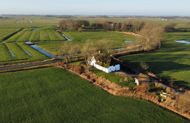 Maison de rêve sous chaume avec cheminée, sauna, salle de bien-être et beaucoup d'espace