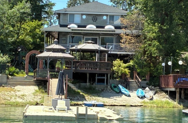 Dream Lakefront Getaway at Beautiful Bass Lake!