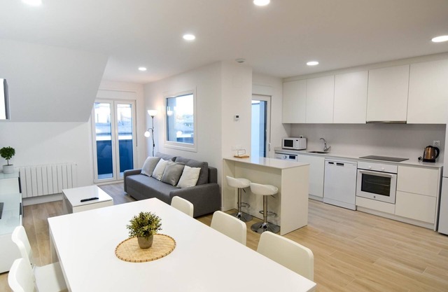Penthouse de rêve avec piscine, mini golf et aire de jeux pour enfants à quelque