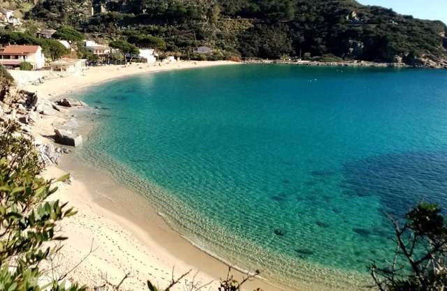 Dream villa between sea and mountains on the green and sporty island of Elba