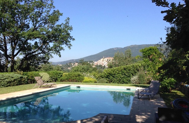 Villa de rève proche golf d'Opio, au point de vue unique