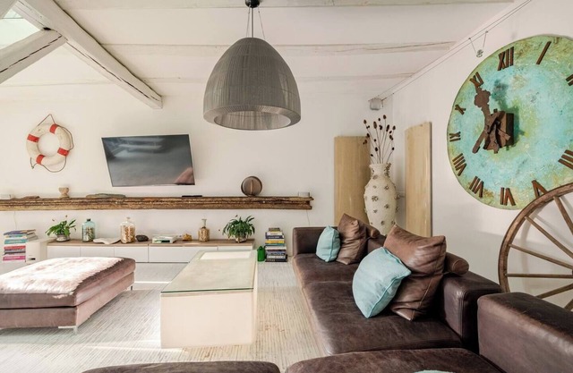 Dreamlike living on 370sqm, 2 bathrooms, terrace, parking lot, children's playroom