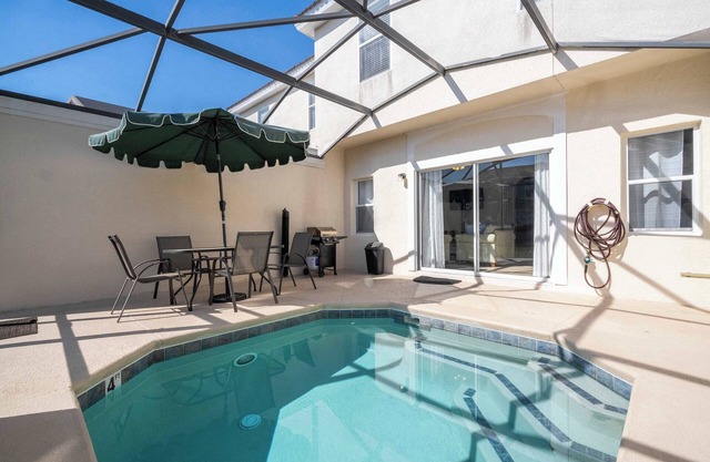 4BR Cozy Resort Townhome Private pool & BBQ