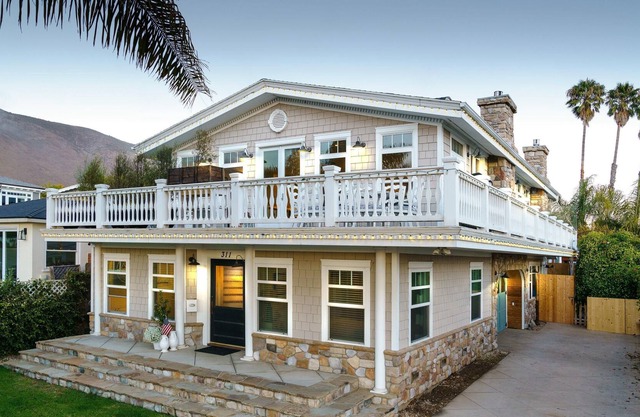 Dreamy Beach House !!