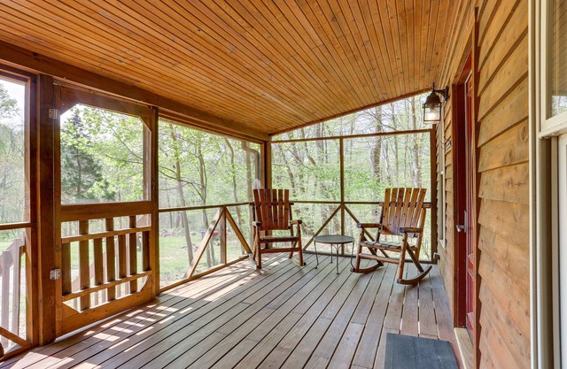 Dreamy Indiana Cabin Rental w/ Shared Amenities!