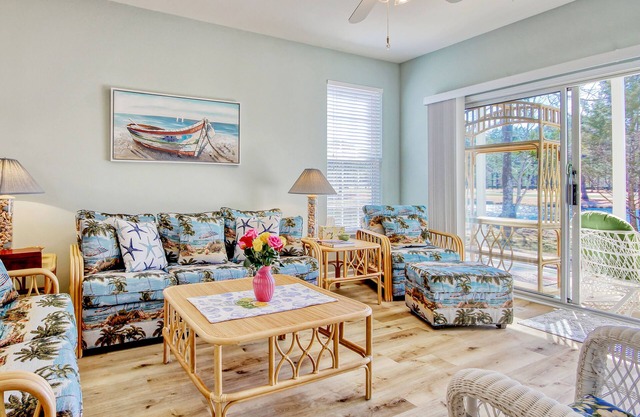 Dreamy lakefront condo near the beach with WiFi, private patio & shared pool
