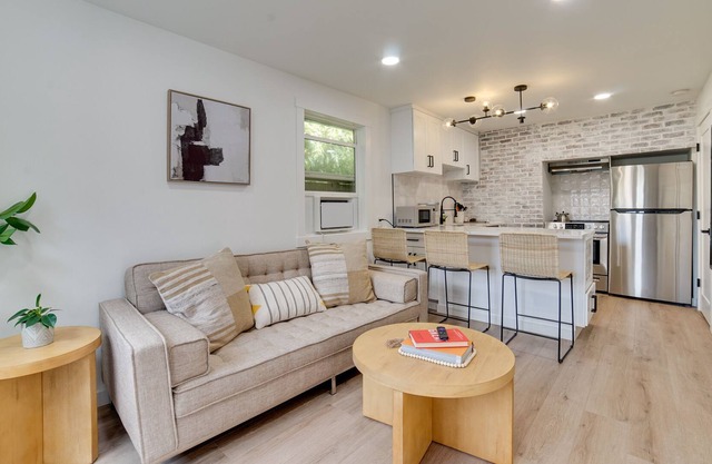 Dreamy Puget Sound Vacation Rental: Steps to Bay!