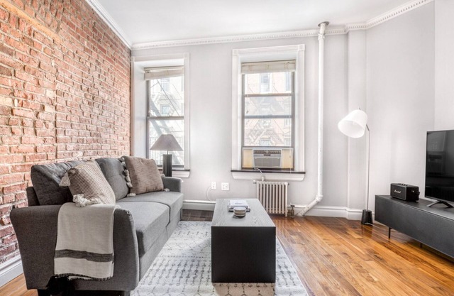 Dreamy SoHo 2BR w/ W/D & Balcony, nr Whole Foods, by Blueground