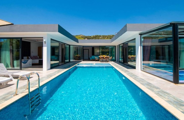 Dreamy Villa with Private Pool and Jacuzzi in Kas