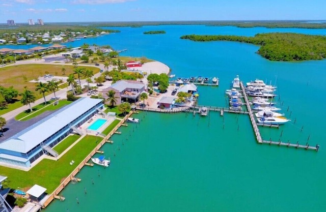 Driftwood Landing 18- Isles of Capri Vacation Resort.