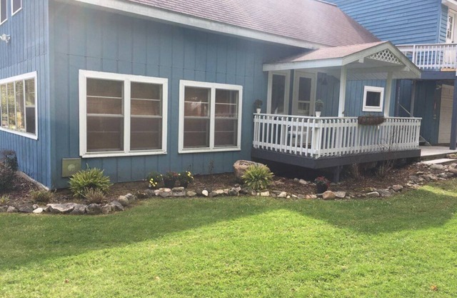 Drummond Island Hotel & Vacation Homes - Tamarack Lodge