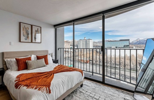 DT Studio | Gym | Pool Table | 12th Floor |Parking