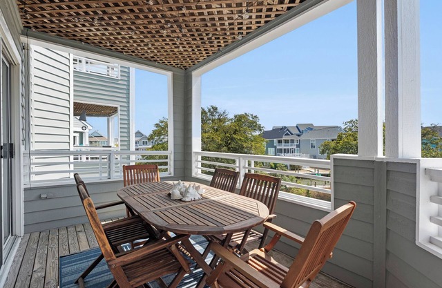 Duck Crossing: Canalfront, Dog-friendly, Short Stays OK, Community Amenities