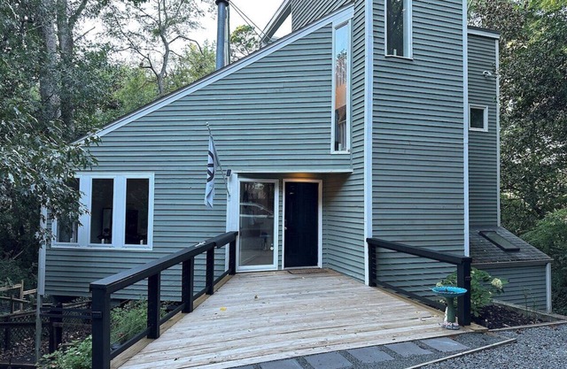 Duke-Rockwood Gem: 2BR/2BA w/ Office & Fenced Yard