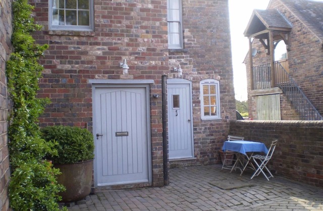 Duken Courtyard Cottage Self Catering Holiday Cottage in Glorious Countryside