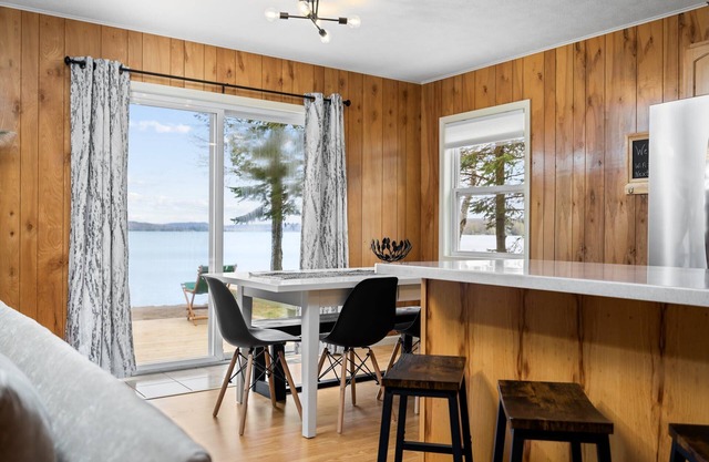 Dune Hideaway: On Glen Lake with Pontoon Rental