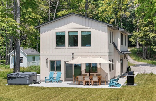 Dune View Cottage on Little Glen
