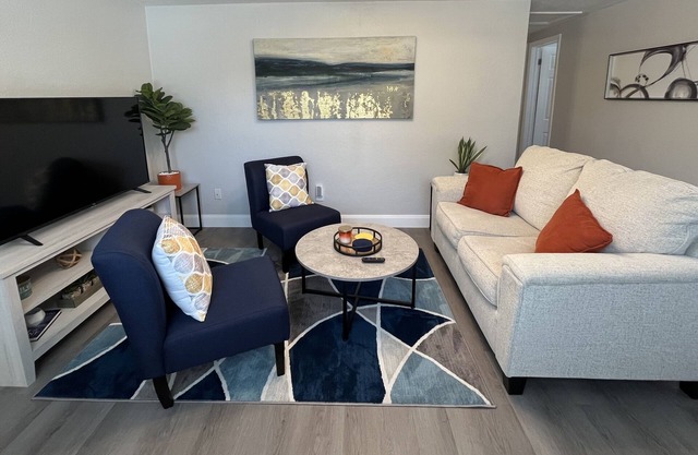 Dunedin Living - Walking distance to ALL!