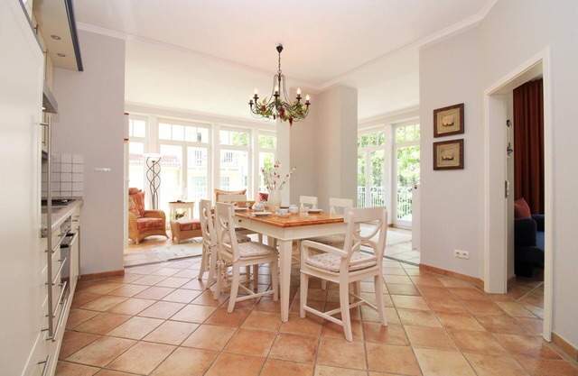 Dünenschloss H1 WE13: comfortably furnished 3-room apartment close to the beach