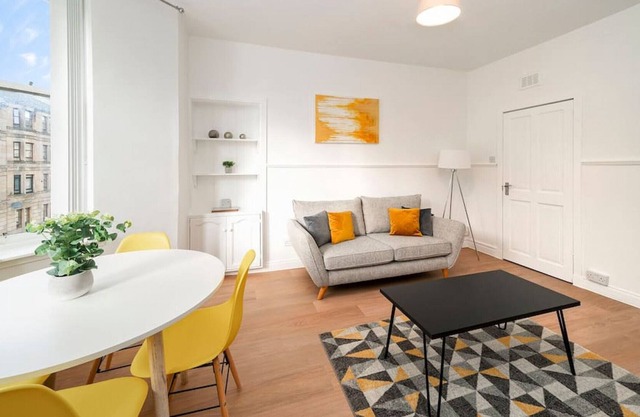 Dunn Street Apartment - as cute as a button
