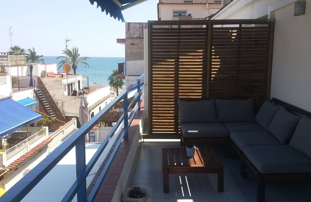 DUPLEX 3 TERRASSES, CENTRAL, 50 M MER