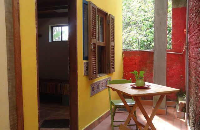 Appartement en duplex à trois pâtés de maisons de la plage