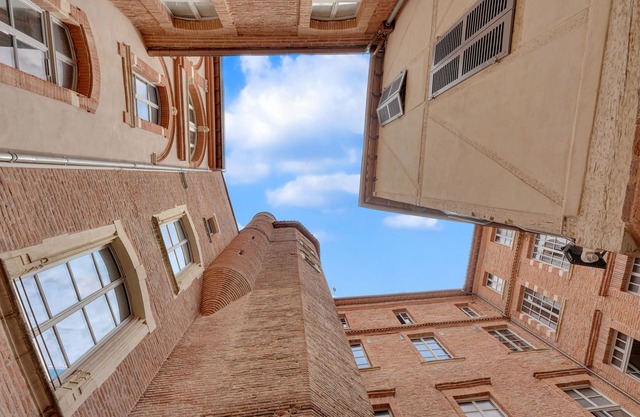 Duplex apartment Toulouse Capitole Esquirol city center